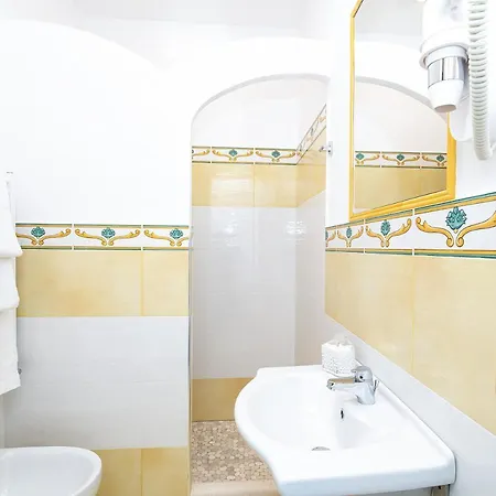 فندق مبيت وإفطار O' Lattariello